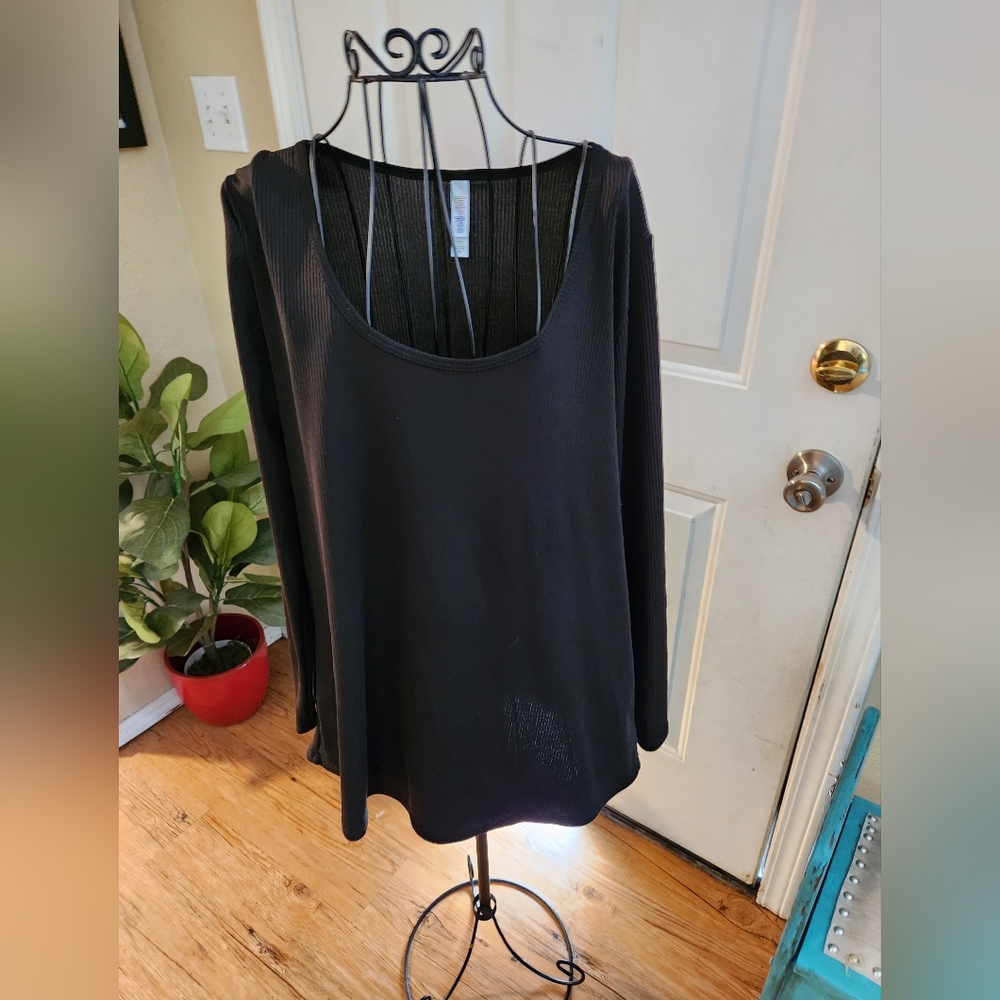 Lularoe xl Laynea tee